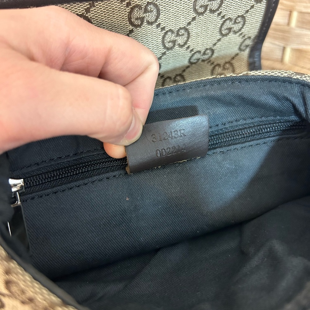 Gucci Brown GG Canvas Crossbody with Black Trim - Picture 11 of 12